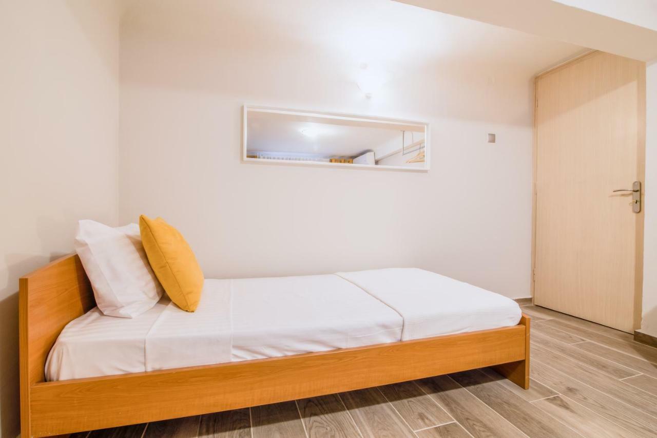 Cozy And Central Apartment Афины Экстерьер фото
